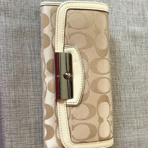 New with tags Coach wallet